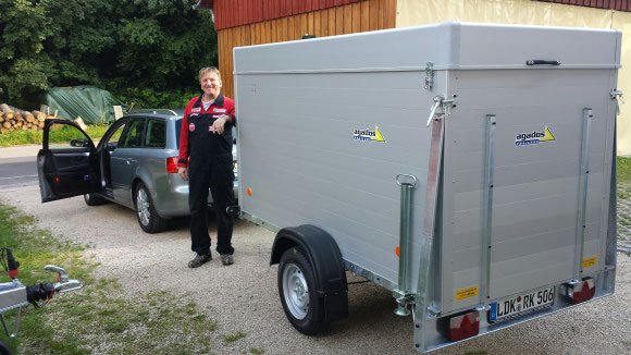 Herr Koester mit seinem neuen ALU Koffer VZ 26.
