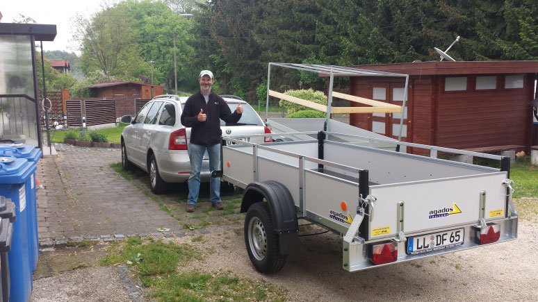 Wieder ein TRAILERBUDDY Kunde der zufrieden seinen Anhänger in Empfang nimmt!! Diesmal an Herrn Kesseler aus Igling mit