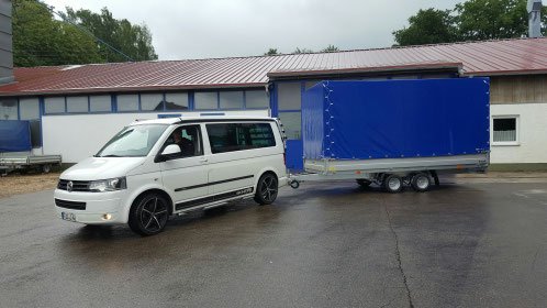 Ein weiterer zufriedener Trailerbuddy-Kunde bei der Abholung.