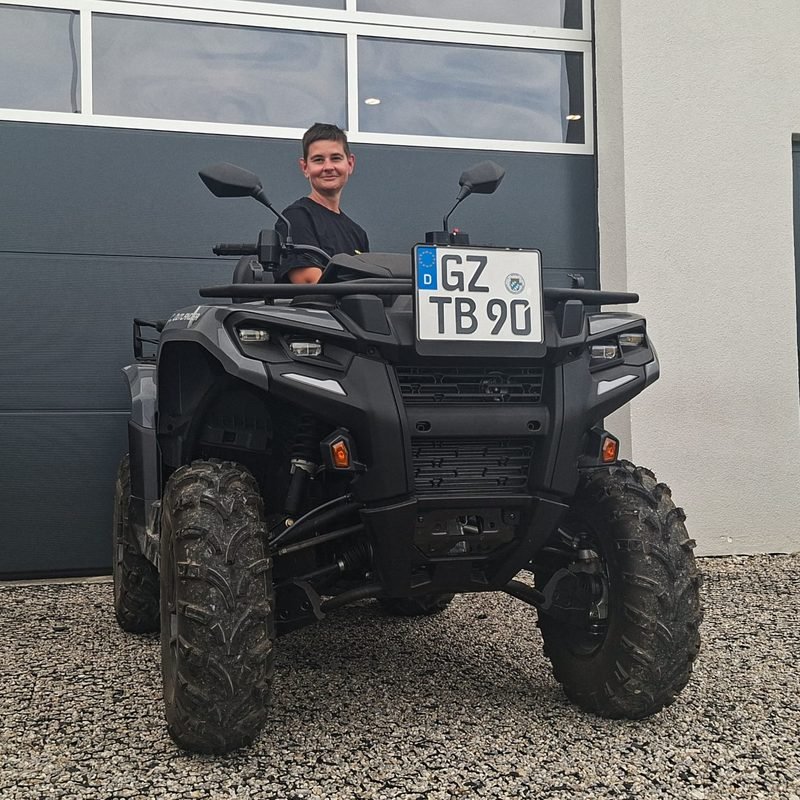 Nicci aus dem Trailerbuddy-Büro
